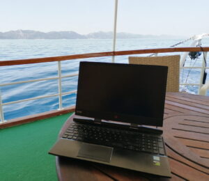 Laptop am Schiff